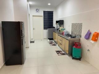 Teratak Rayyan Sendayan Homestay - 1
