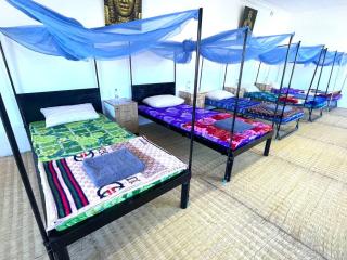 Manel Guesthouse and Restaurant - 8