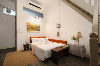 Non Inn The Post Spacious King Room with Sofa Bed and Living Area near Riverside and ICONSIAM - 4
