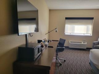 Royle Hotel Milwaukee Airport - 5