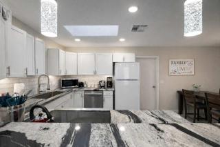4BR Private Compound-2 Villas-2 Hot Tub-Sleeps 12 - 6