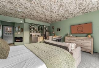 Ozark Oasis - Walk-in Studio w Patio, Pets OK! - 3