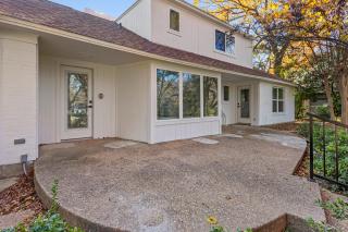Central DFW - King Bed, 20m to Airport, Downtown - 1