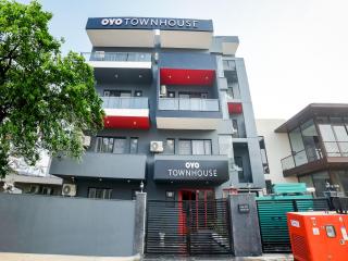 Townhouse Artemis Hospital Near Unitech Cyber Park - 4