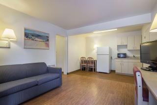Motel 6-Rochester, MN - 5