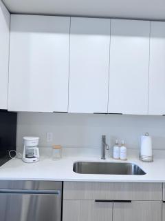 Downtown SLC Studio King Bed Free Parking - 7