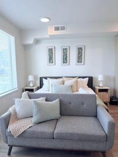 Downtown SLC Studio King Bed Free Parking - 5