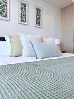 Downtown SLC Studio King Bed Free Parking - 2