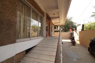 Lloyds Serviced Apartments, Near Music Academy - Chennai - 5