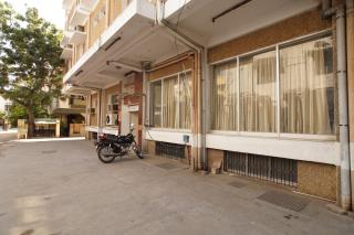 Lloyds Serviced Apartments, Near Music Academy - Chennai - 3