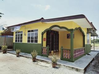 Nursoffi Homestay, yan - 8
