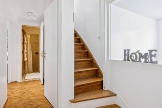 Luxury Rooftop Retreat in Zurich Old Town - 5