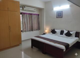 Starlight Hotels Chennai Thoraipakkam - 9