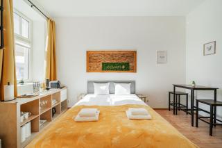 Premium Ground Floor Apartment with Free Parking - 5