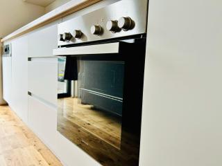 Modern Premium Apartment with Free Parking near Metro - 5