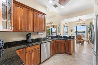 Estelle Villa - 1
