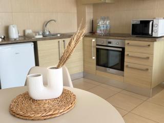 Seaview Beachfront Paradise Apartment - 6