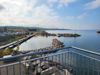 Apartment With Views Close To The Sea In Allinge - 1