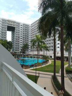 1bedroom pool view with big balcony - Manila - 4