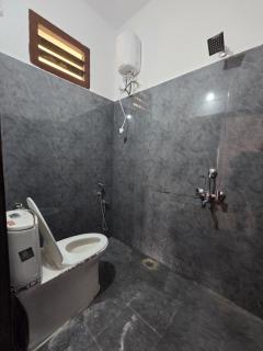 PKR HOME STAYs 2BHK - 7