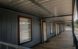 Charming Lodge Suite for Four with Fishing and Hiking for an Amazing Family Vacation near Kingston, Oklahoma - 7