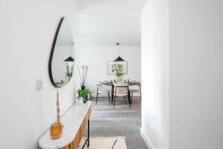 Bluebird Luxury Suites - 5