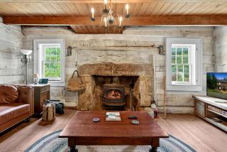 Historic Restored Farmhouse with Cowboy Cauldron Fire Pit Near Ice Mountain, Capon Bridge, West Virginia - 3