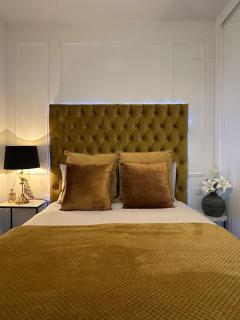 NEW Designer-Penthouse - 1