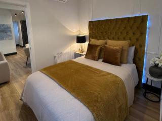 NEW Designer-Penthouse - 1