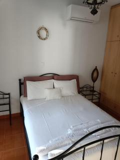 Ionnisos Traditional Home - 5