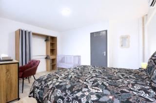 Le Trilou - By BEST KEYS - Triplex Totalement Climatisé 3 Chambres - Lit King Size - Smart TV Canal Plus & Amazon Prime - Cuisine Équipée - Télétravail - Proche Centre & Canal de Bourgogne - Check-in Autonome - Brienon-sur-Armançon - 1