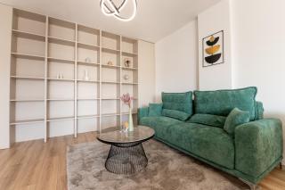 MoHost Magic - Feel the Spark - 1