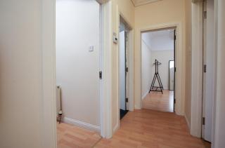 Group Stay 3BR Close to Hydro and SECC with Parking - 4