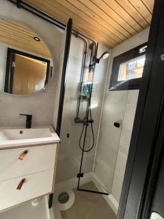 AAVA Floating Villa 42 - 3