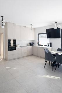 Nad Samą Wodą Villa Luksusowy dom nad Jeziorem z prywatnym pomostem i jacuzzi - 7