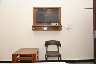 pitambara studio apartment with kitchen - 3
