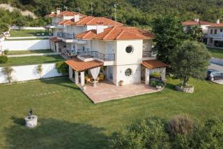 Olive Horizon Villa by Granari Rentals - 0
