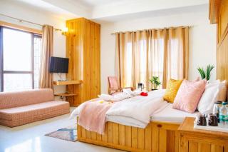 Hotel The Abhi-Nandan Resort & Restrurant Near The Mall Road - A Luxury Hotel In Mussoorie - 3