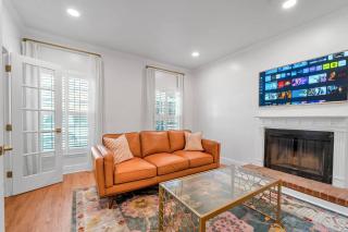 5 Beds 4 Bdrm 4 Bath 2 Laundry Rooms - 4