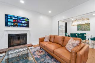 5 Beds 4 Bdrm 4 Bath 2 Laundry Rooms - 9