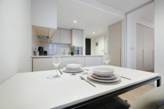 Tranquil and Modern One Bedroom Apartment - 3