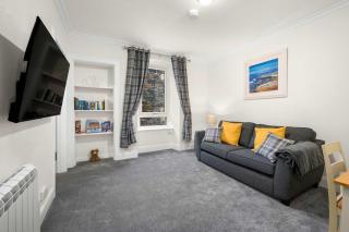 Stylish 1BR Central Oban Retreat - 3