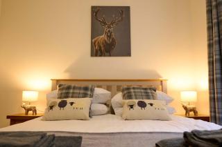 Stylish 1BR Central Oban Retreat - 2