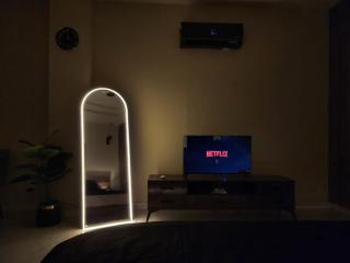 Royal Nest - Modern Luxury Studio - 6