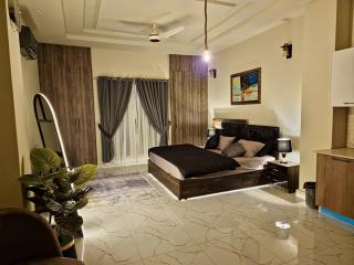Royal Nest - Modern Luxury Studio - 0
