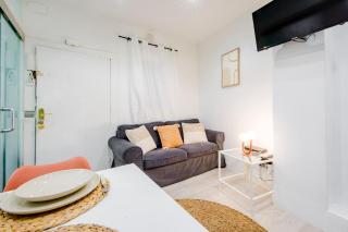 Private Embajadores Apartment - 7