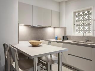 Elegant Boutique Apt in Kifissia - 4