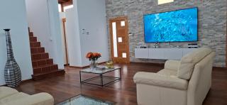 Villa Melania Paradise - Jacuzzi, Private pool, Gym, Minigolf, chill terrace, 4 bedrooms - 1