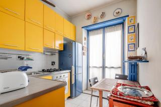 Bright four-room apartment with a large terrace - 4