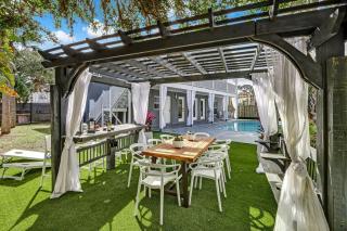 Coastal Cabana - Heated Pool - Walk to Beach - 8